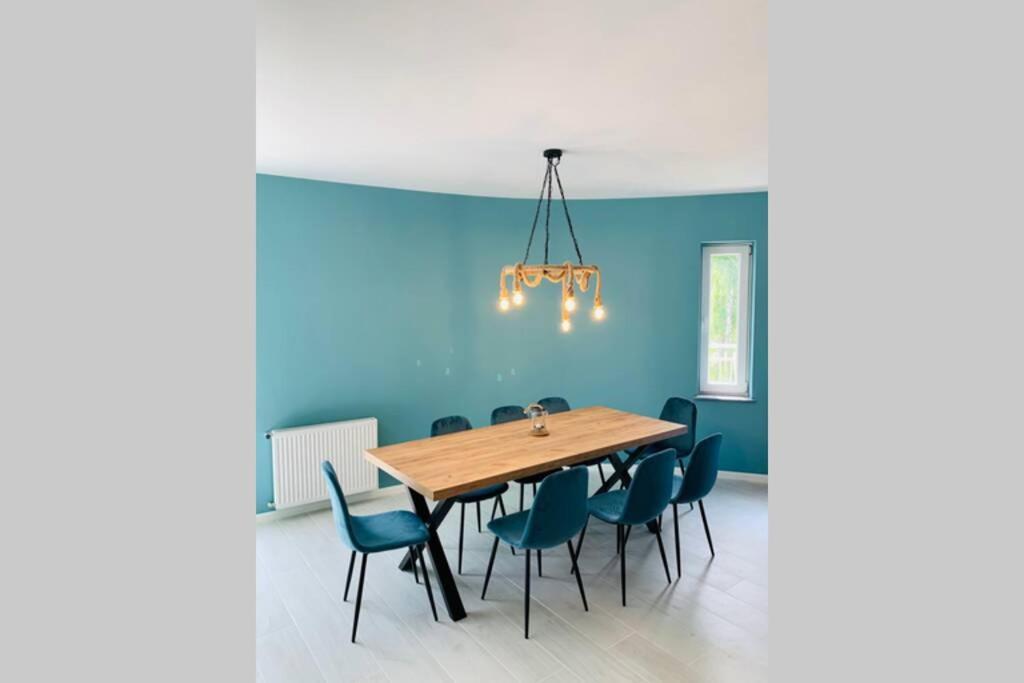 Uroczy Apartament Z Basenem I Kortem Tenisowym Pobierowo Exteriör bild