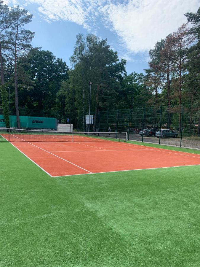 Uroczy Apartament Z Basenem I Kortem Tenisowym Pobierowo Exteriör bild